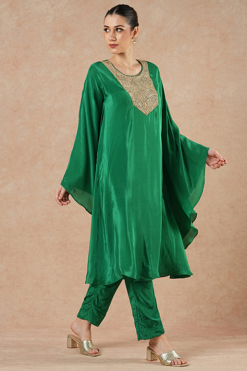 Willow Emerald Green Solid Flowy Kaftan Kurta Set